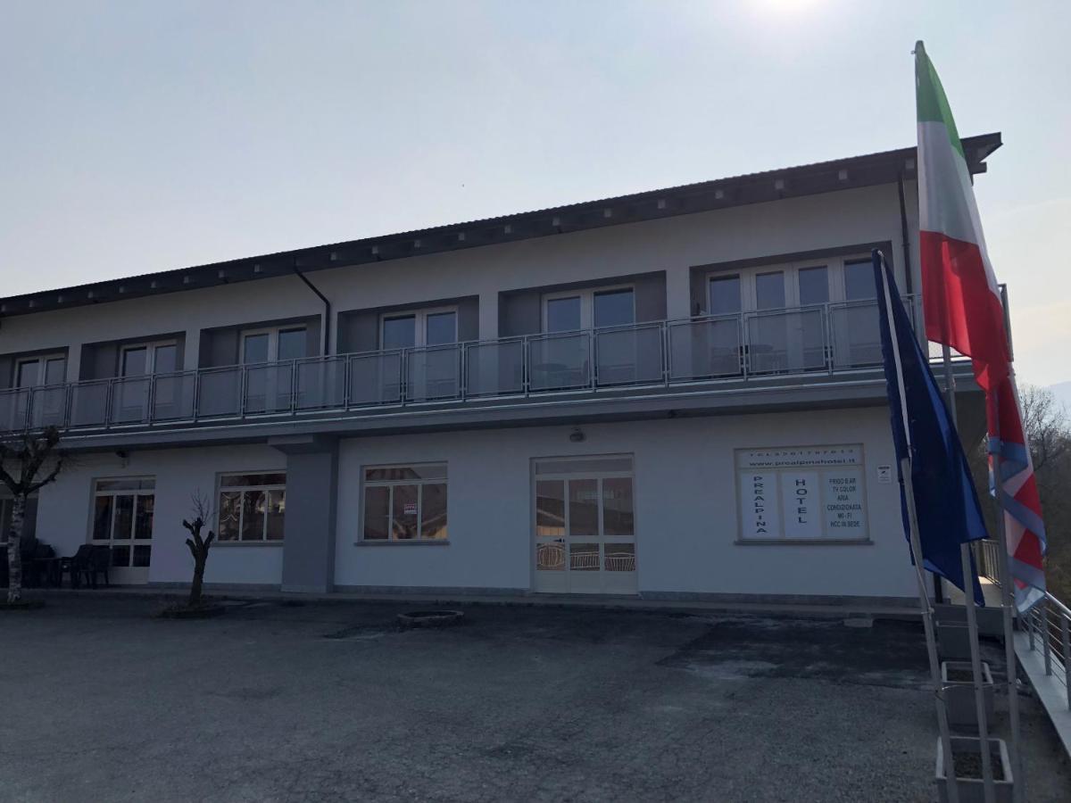 Prealpina Hotel Bagnolo Piemonte Exterior foto